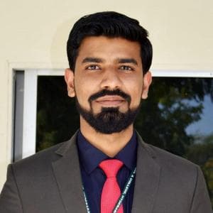 Mukarram Be a "Physicist"