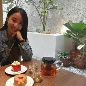 Eyvon Chew Mandarin, English