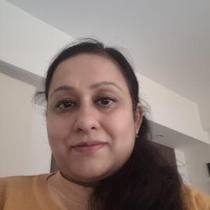 Shikha Chadha Experience in teaching students from 4th