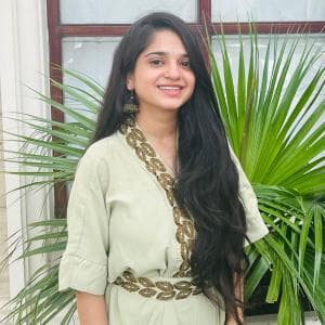 Dr Bhawya MBBS GRADUATE, intern,teacher in biology