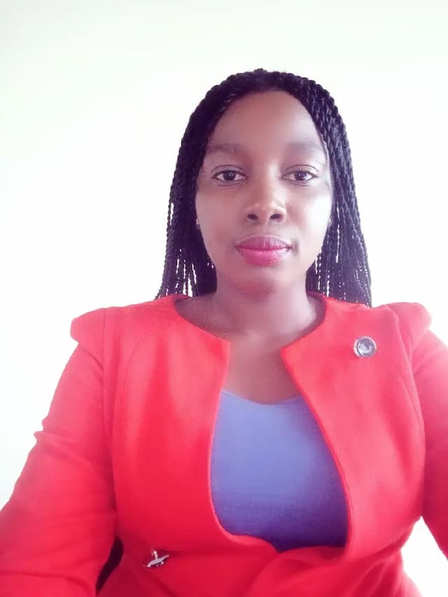 Mwalimu Rebecca TUTOR