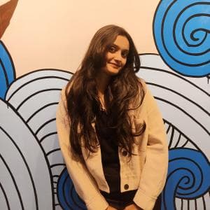 Divyanshi Jaiswal Can teach all subject to students till 8th