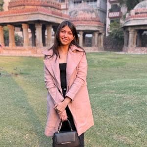 Muskan Online Tutor, Strong in English